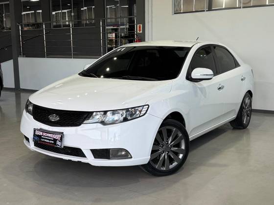 KIA CERATO 1.6 SX3 16V GASOLINA 4P AUTOMÁTICO KIA CERATO 1.6 SX3 16V GASOLINA 4P AUTOMÁTICO